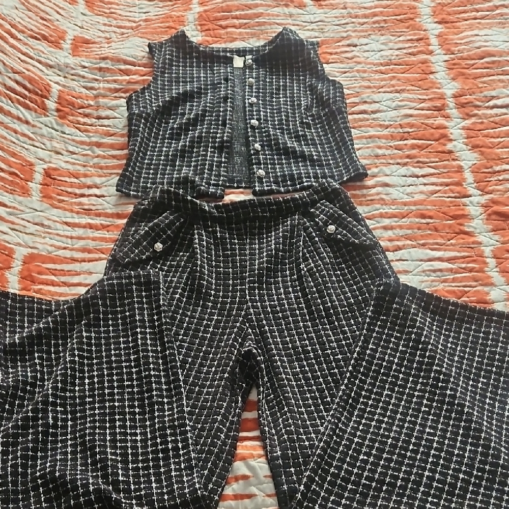 Stylish Black and White Women's Pants Set